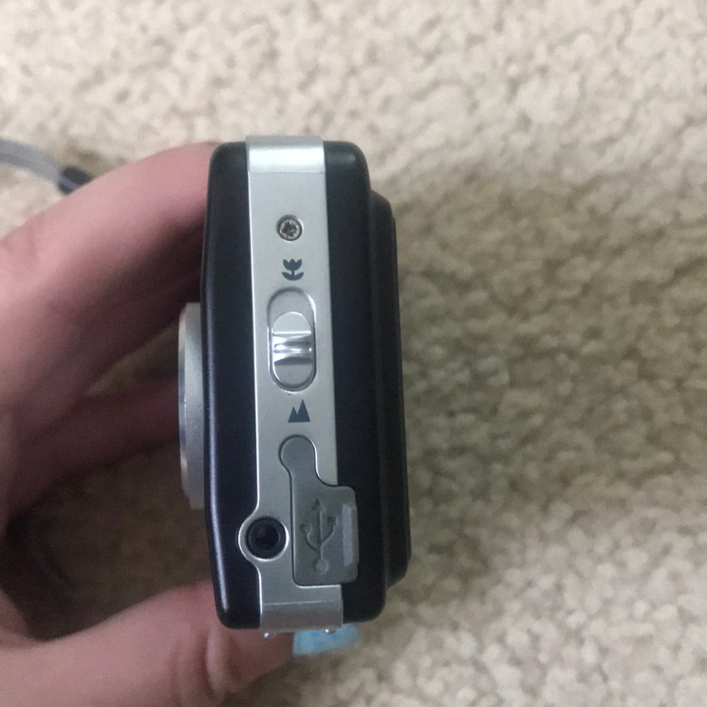 VuPoint Solutions Digital Camera - Picture 3 of 6